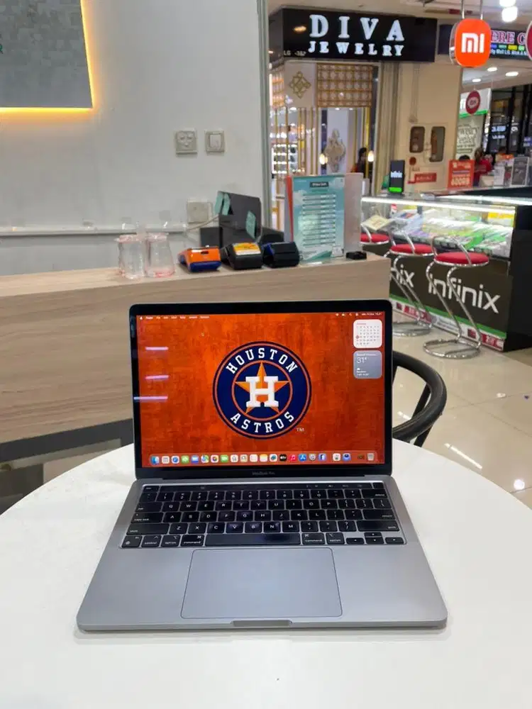 Macbook Pro M1 2020 16/512GB - ex ibox