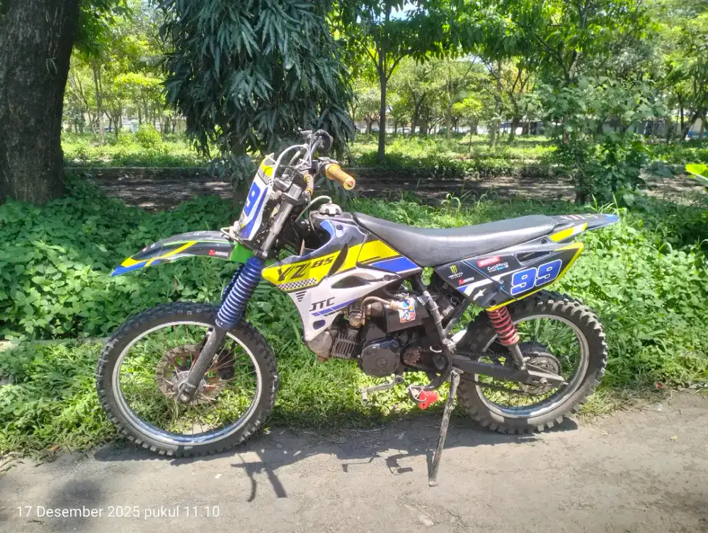 Gtx trail besik kharisma 125D