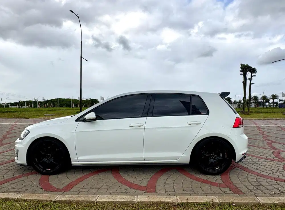 Volkswagen Golf KM terendah