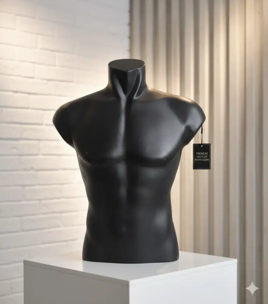 Manekin patung setengah badan