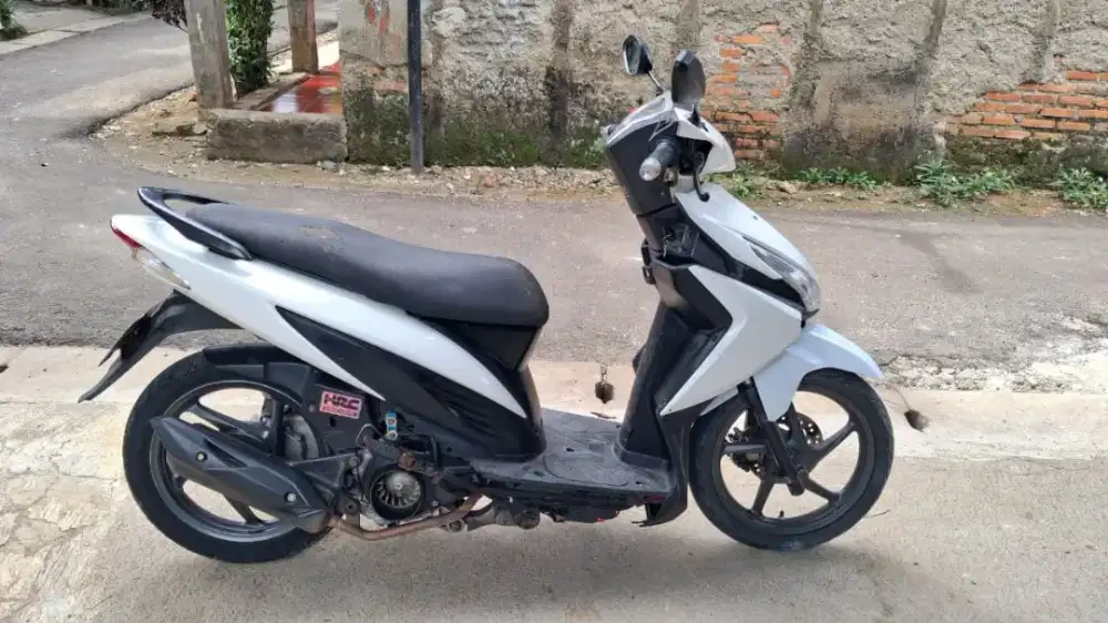 Honda vario fi 110  ss lengkap 2015 stater kasar