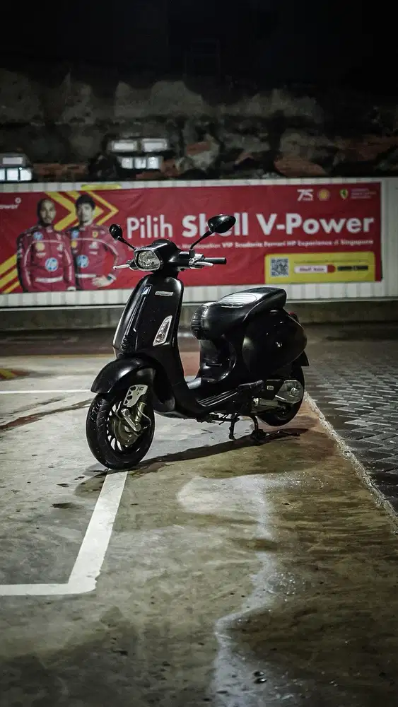 VESPA SPRINT 150 LIMITED NOTTE 2019