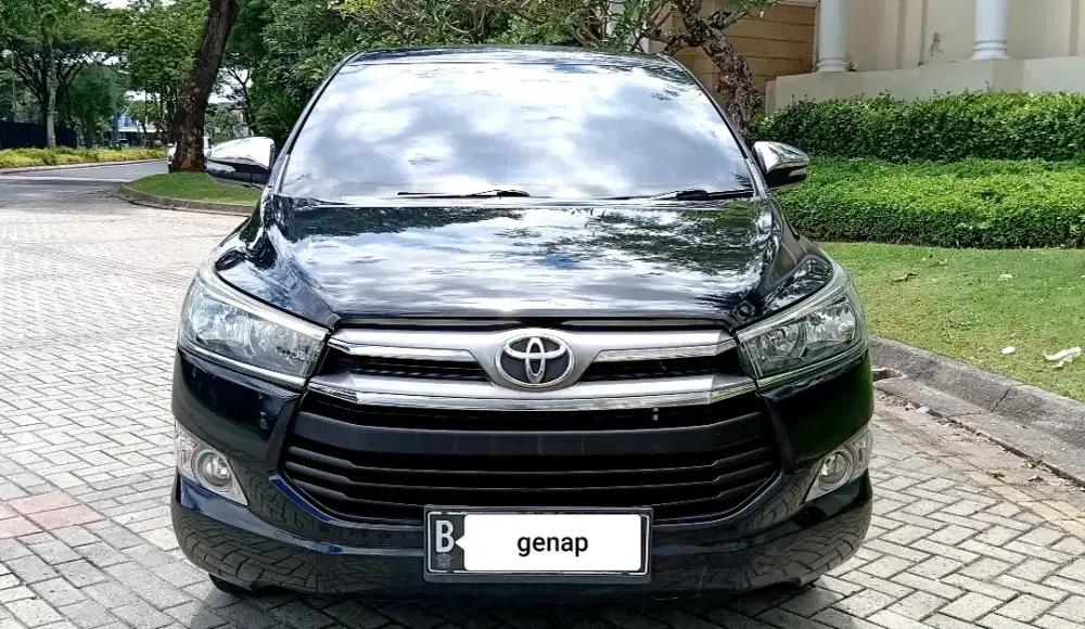 Toyota Innova Reborn 2.0 V bensin AT 2017 hitam metalik