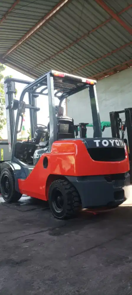 Forklift Toyota 3 Ton,Manual,Tiang 4 Meter,1DZ-II,8FD30,Tahun 2014