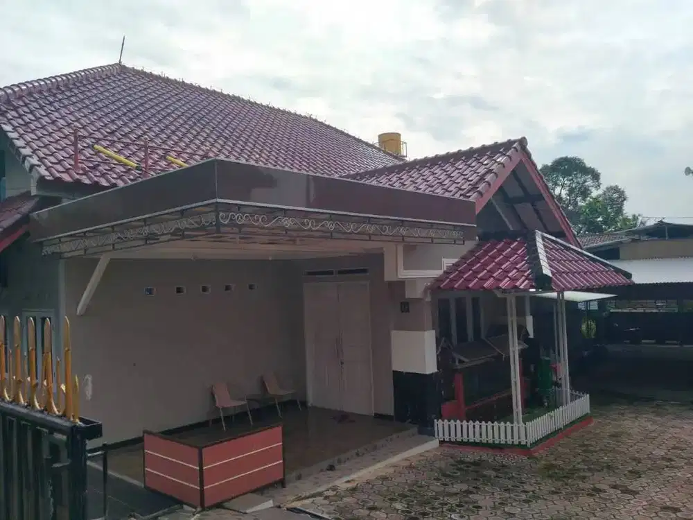 Dijual Rumah Bandung Timur 2 Lantai 4 KT 4 KM Dekat Jalan Raya