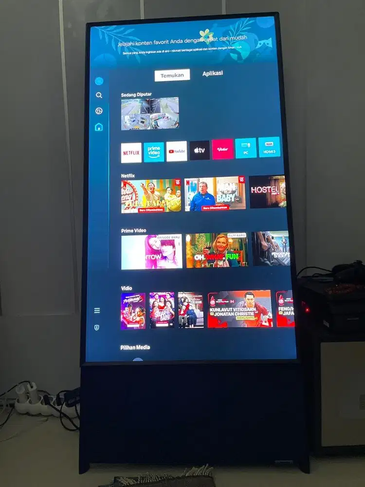 second SAMSUNG THE SERO QLED 4K SMART TV ROTAIT SCREEN 43 INCH