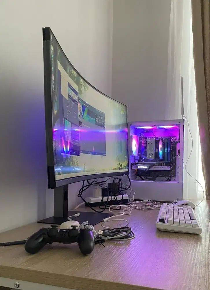 PC dan Monitor di jual satu setsulahkan nego