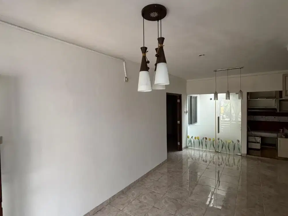Dijual Rumah Sektor 9 Bintaro 2 Lantai 3 Kamar Tidur