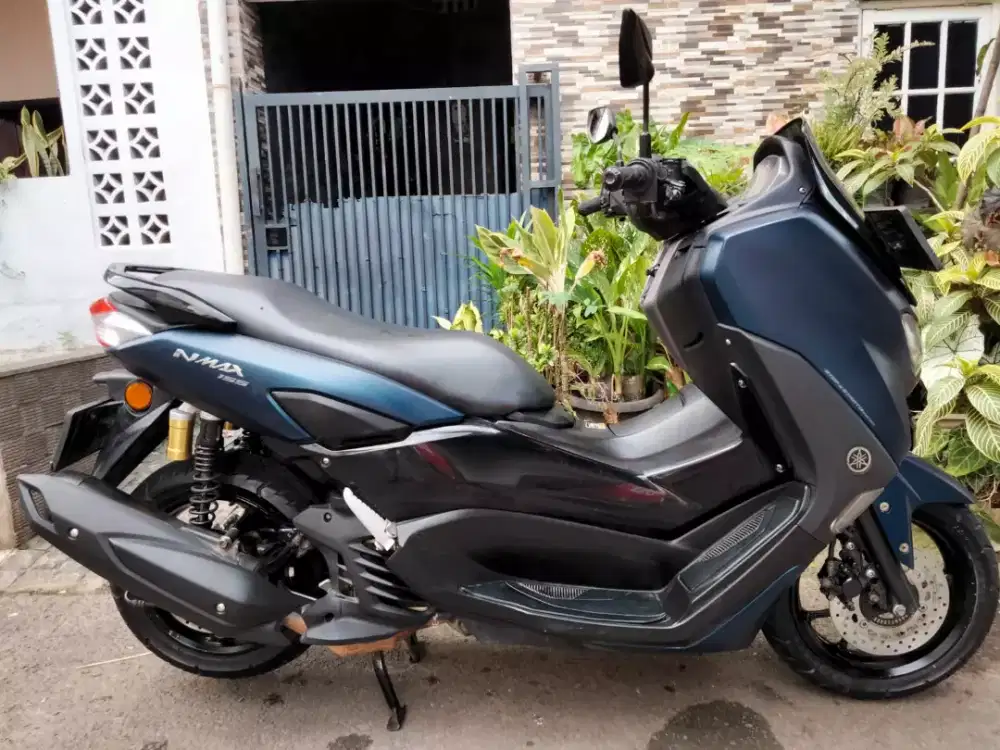 Yamaha N max keyless