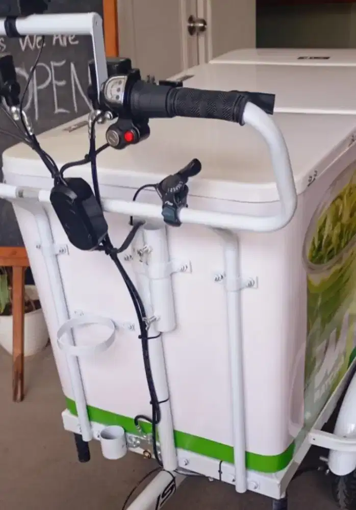 Rider keliling produk minuman