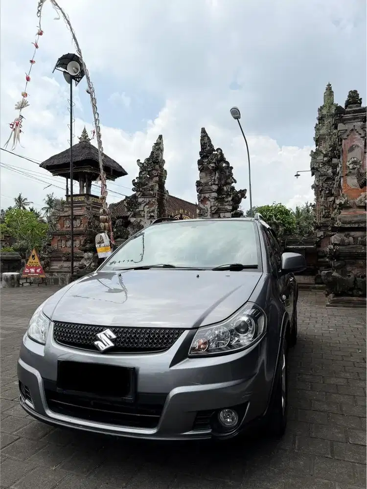 Suzuki SX4 X-Over 2011 - MT - IDR. 105.000.000 (Nego)