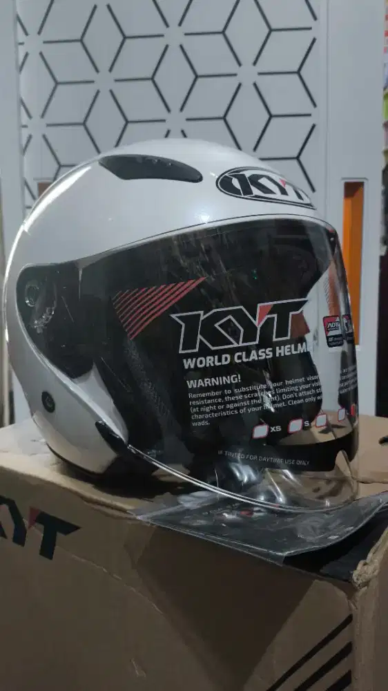 Helm KYT GALAXY Flat R new