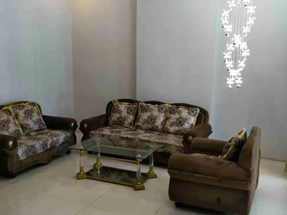 RUMAH LUX DI MEDAN POLONIA