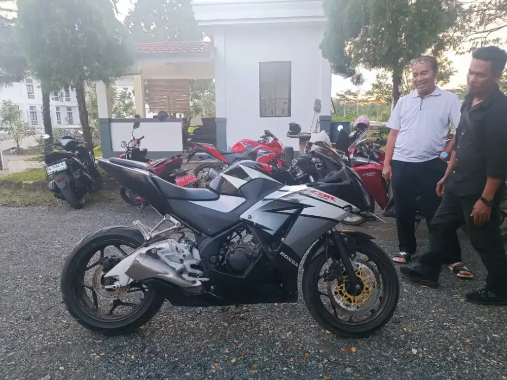 CBR 2014 hitam , modif apik