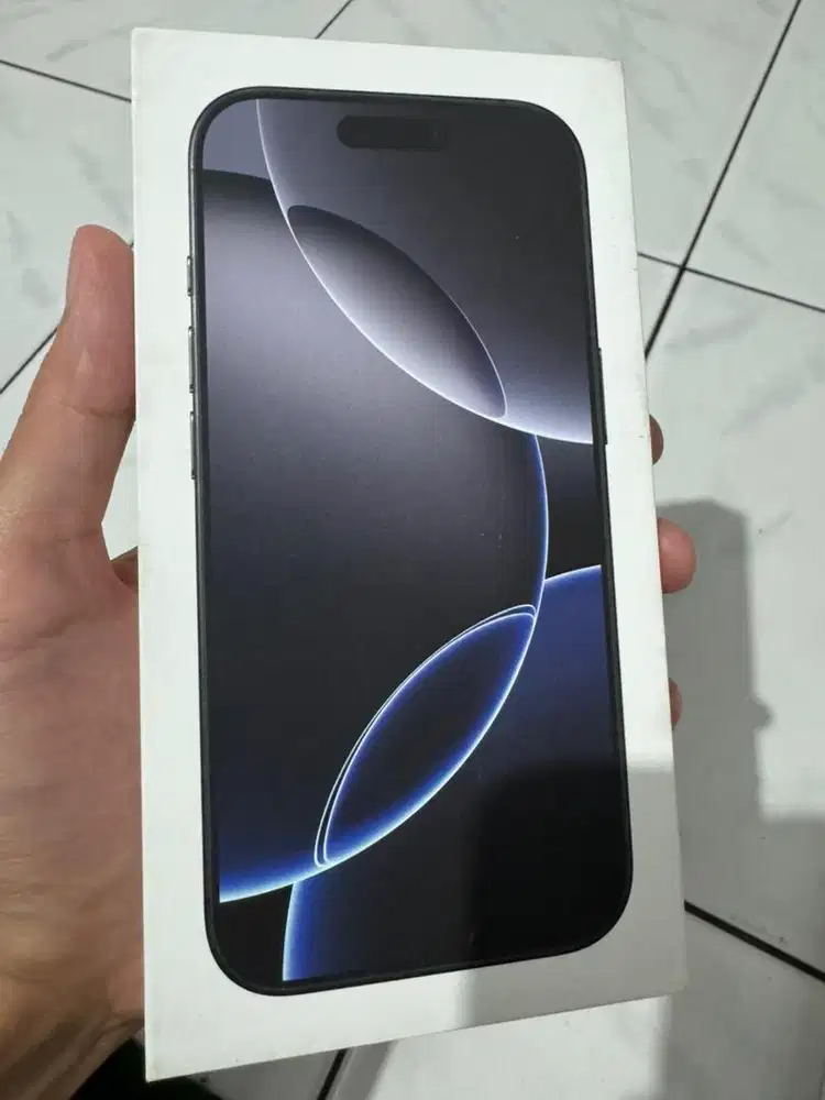 BNIB IBOX Iphone 16 Pro 256 GB Black