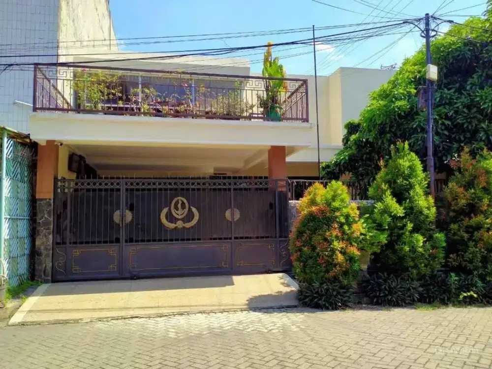 Rumah dijual Selangkah jalan raya Lokasi strategis, tengah kota, Area bisnis