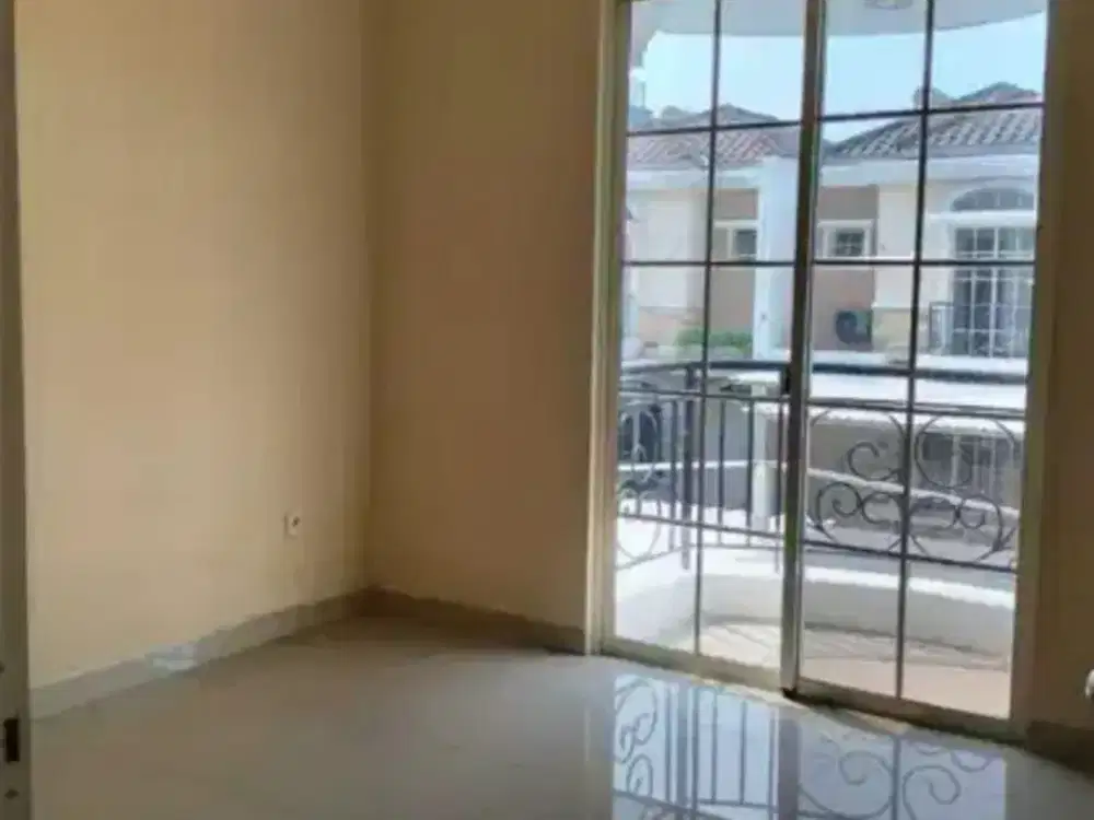 Rumah Green Lake City 2 Lantai Cluster West Europe Jakarta Barat
