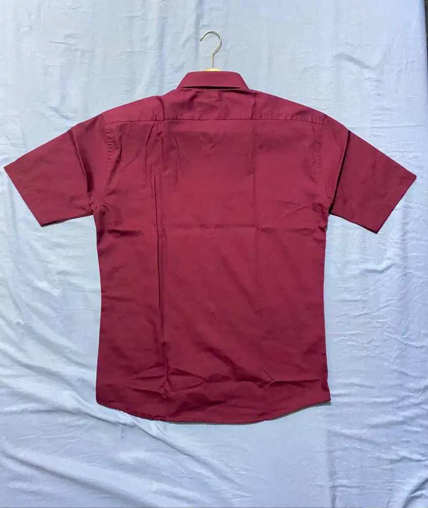 Kemeja Aaron Gale Maroon