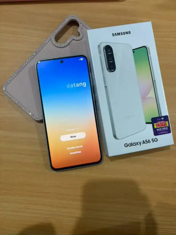 SAMSUNG A56 white