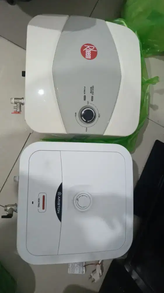 Dijual Water heater ariston10L