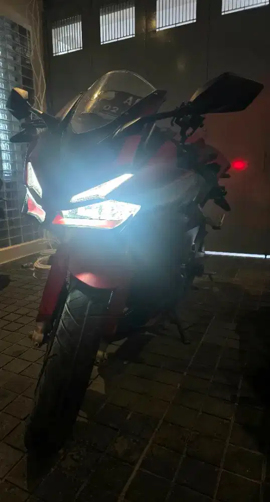 CBR 250 RR LOW KM FULL ORI