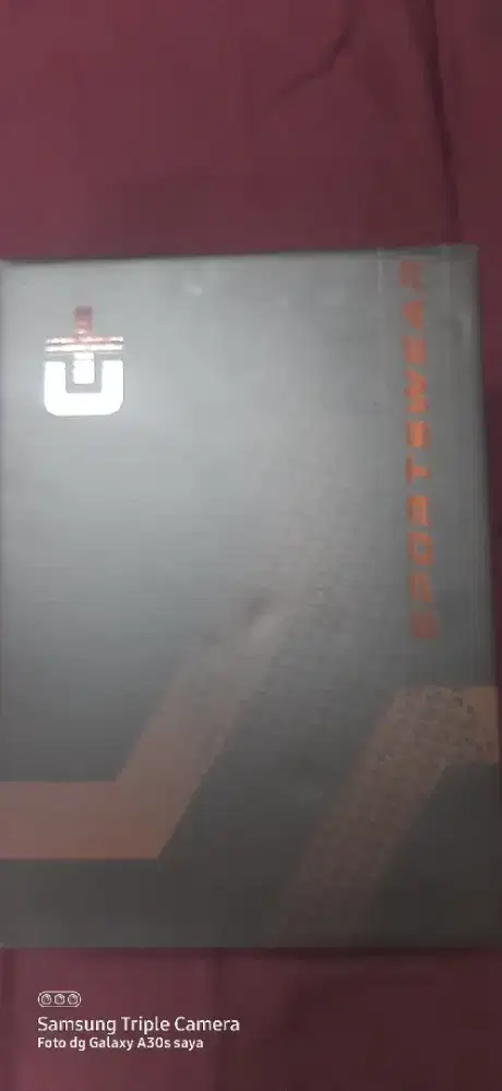 Sepatu olahraga sport