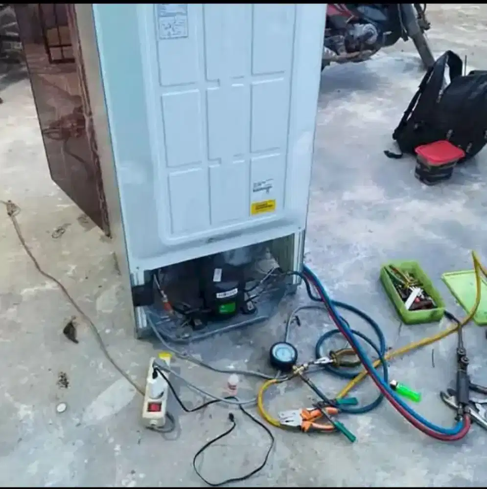 Service, kulkas dan mesin cuci Servis panggilan Ahli