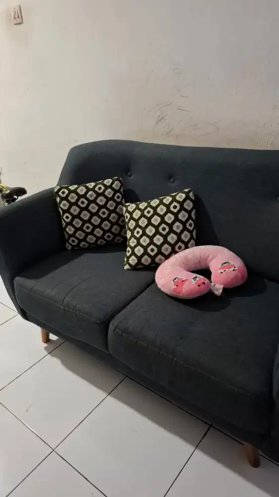 Sofa minimalis 2 seater