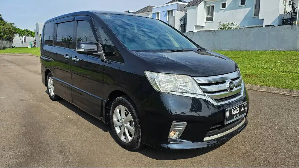 Nissan Serena 2.0 HWS 2014 Hitam NO LAKA BANJIR highway star Mulus