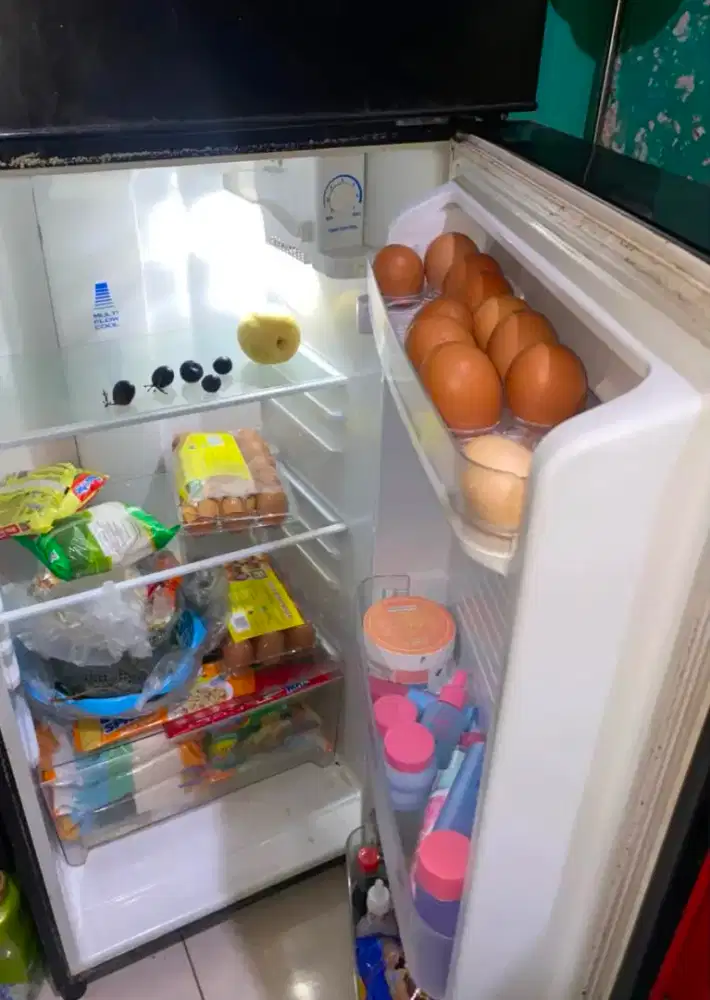 Kulkas Aqua 2 pintu tanpa bunga es