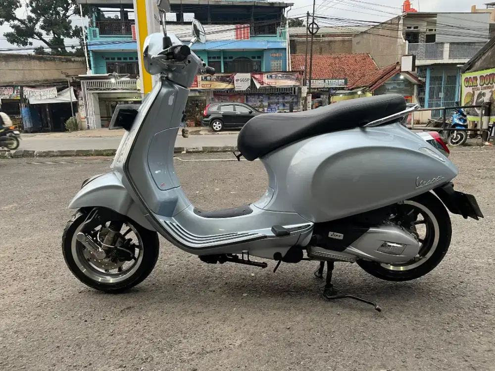 Vespa Primavera S Abs
Tahun 2022
Grey Delacito
Kab Bandung
Full Ori
