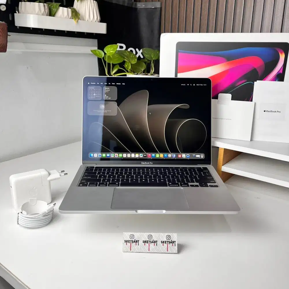 MacBook Pro M2 iBox Silver 13 inch 8gb 256gb Battery Health 97%