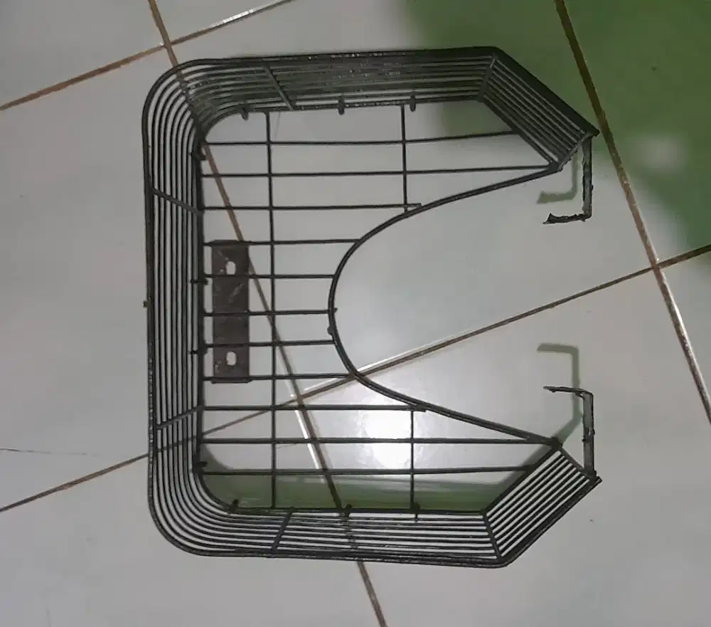 Keranjang tengah Grand Astrea C70