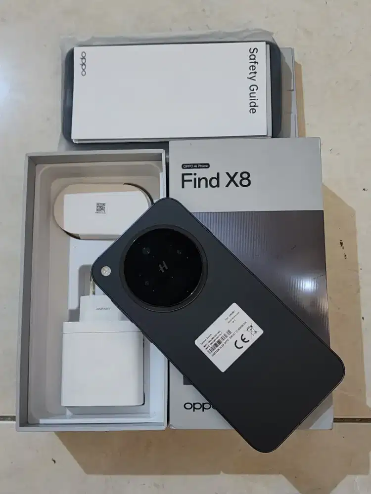 Oppo Find X8 5G 12/256Gb, warna Hitam, kondisi 99,9% Mulus & Garansi