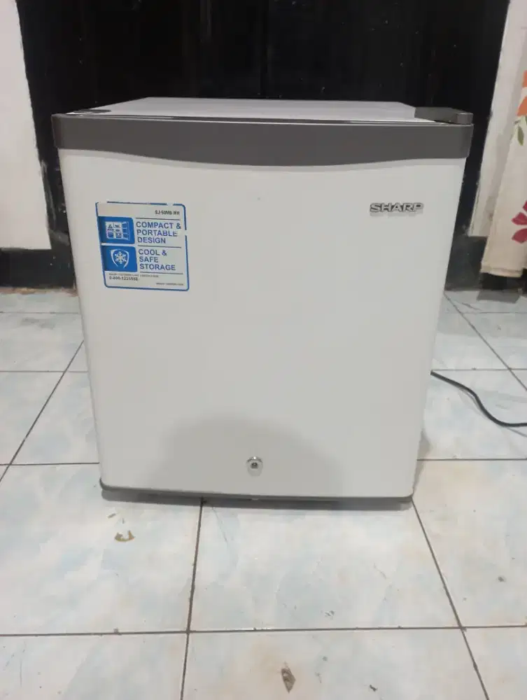 Kulkas mini sharp