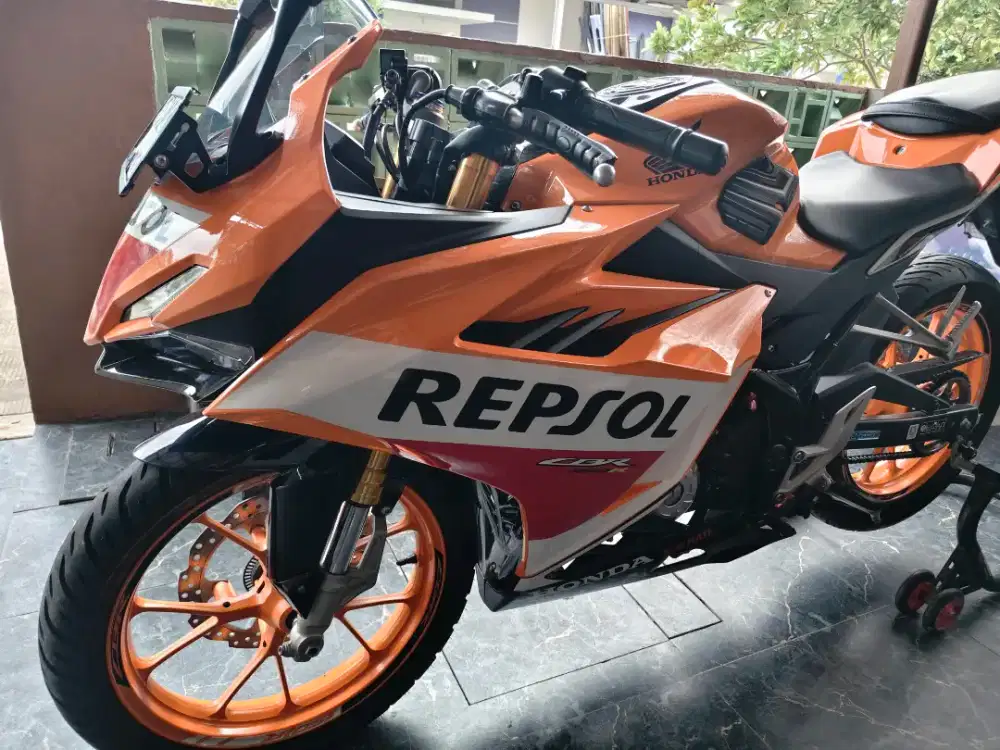 Honda CBR 150R ABS Tahun 2024 tipe REPSOL