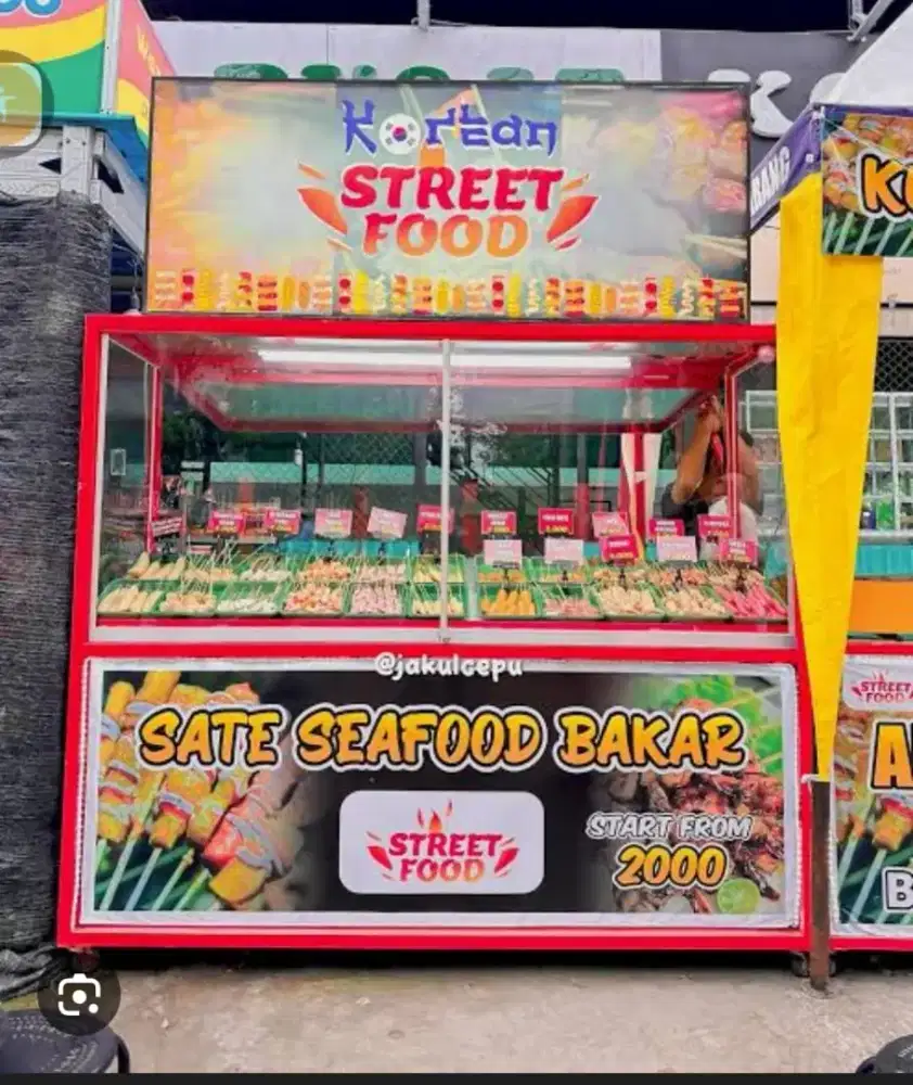 Penjaga Stand Bakaran Street Food dan Penyetan