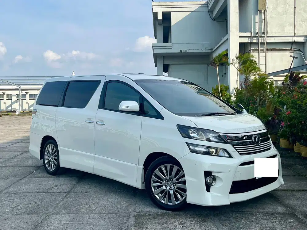 TOYOTA VELLFIRE Z GOLDEN EYES AT 2014 Bensin