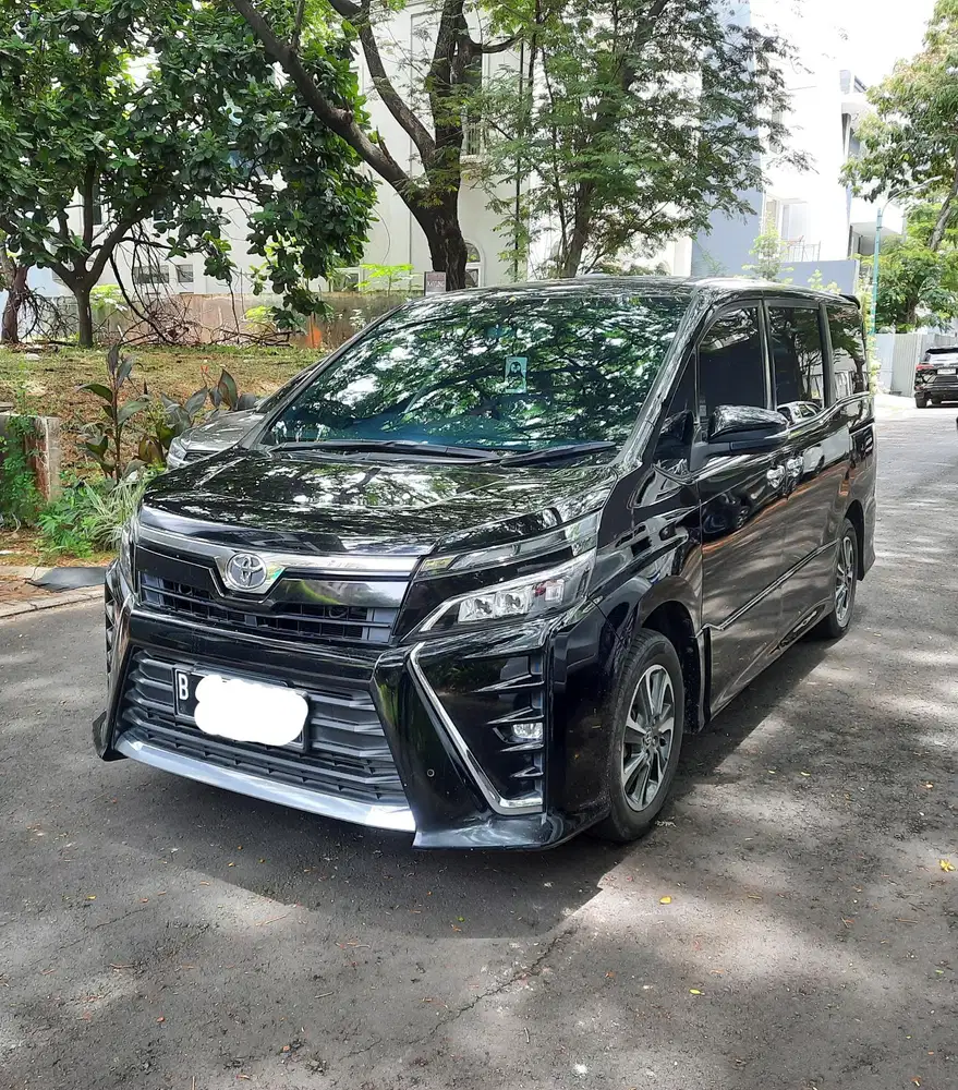 Toyota Voxy 2021 Bensin