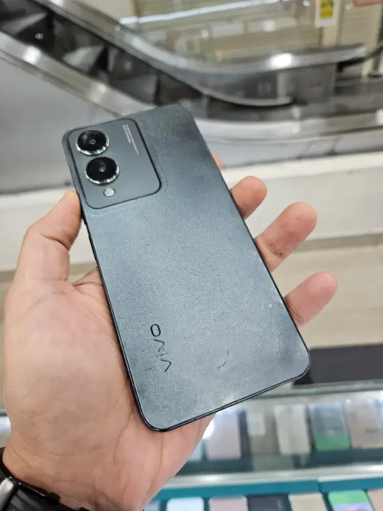 Vivo y17s 6/128 resmi Indonesia garansi personal 1 bulan