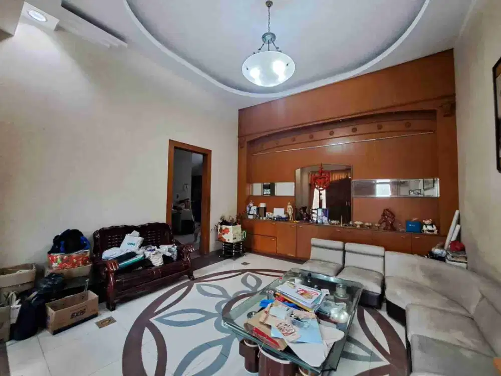 Rumah mewah 3 lantai di Pademangan