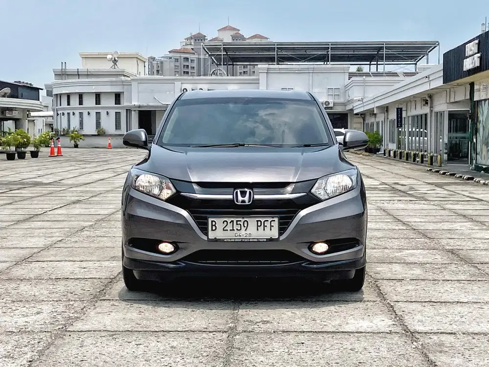 Honda HR-V 1.5 E CVT Non Prestige Non Sunroft 2018 Warna Abu-Abu 2019