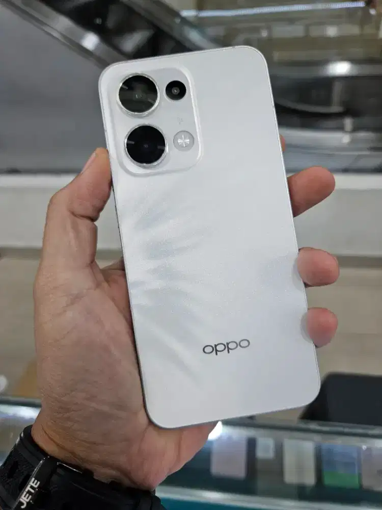 Oppo reno 13 5g 12/256 harga khusus hari ini