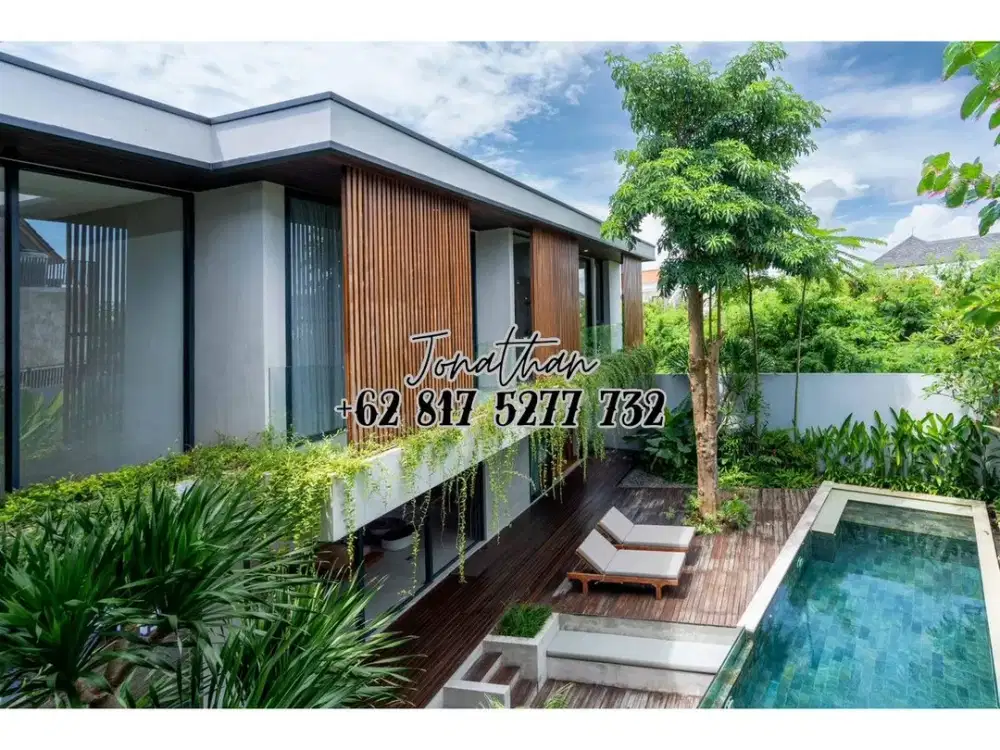 Dijual Villa Mewah Baru 4 Kamar di Umalas Bali Freehold dengan Taman Luas