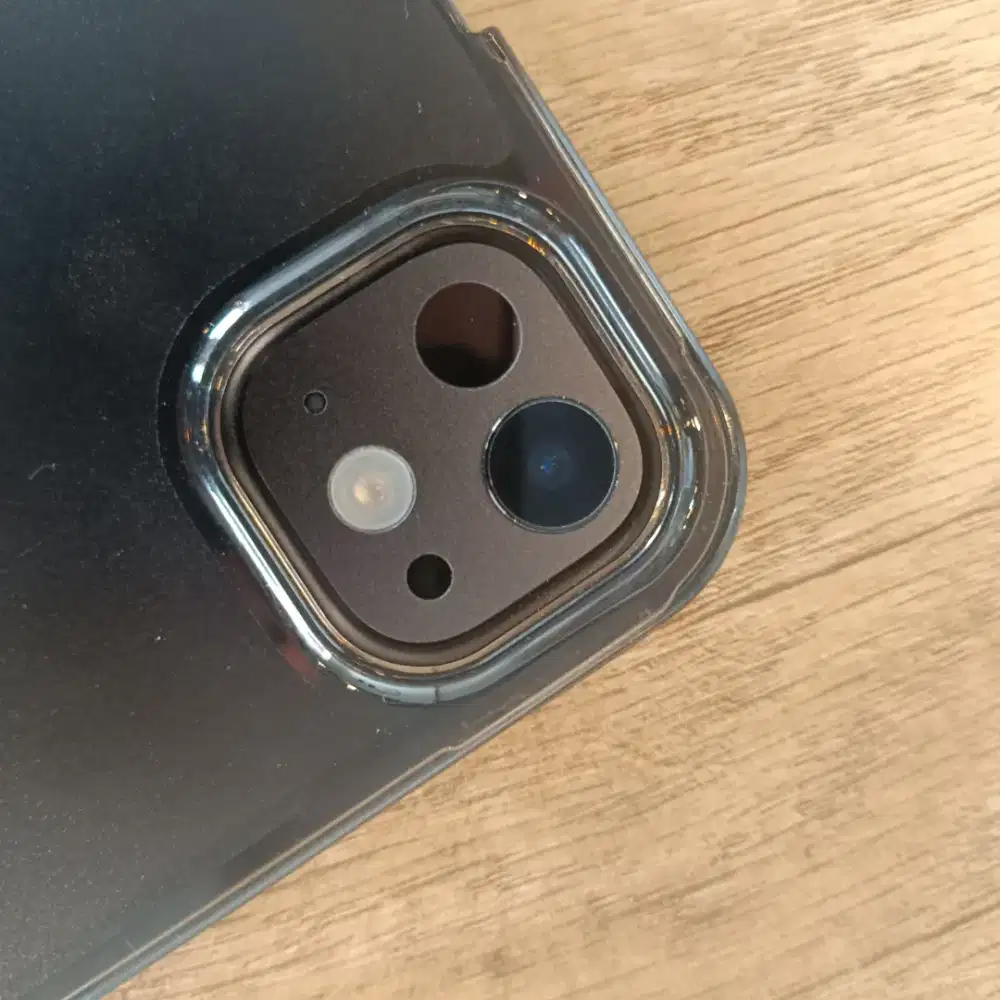 FS Ipad M4 256gb wifi only by Apple Indonesia