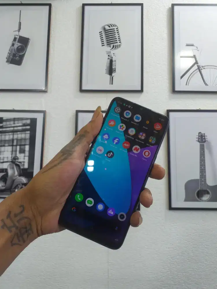 Realme 5 3/64 snapdrgon second normal