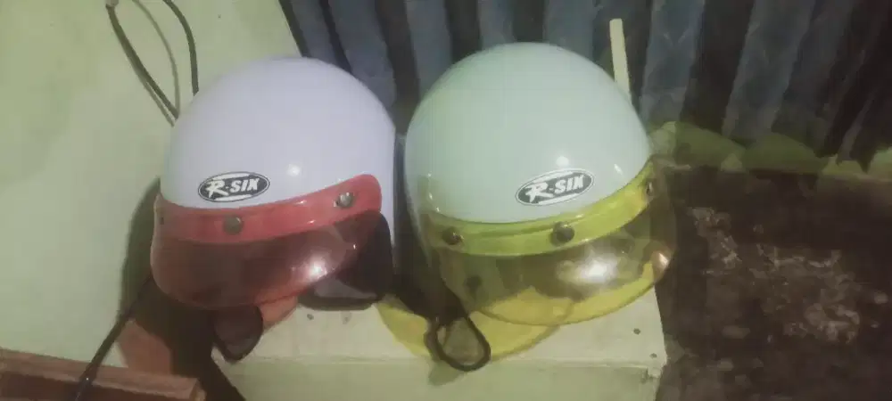 Jual helm R six