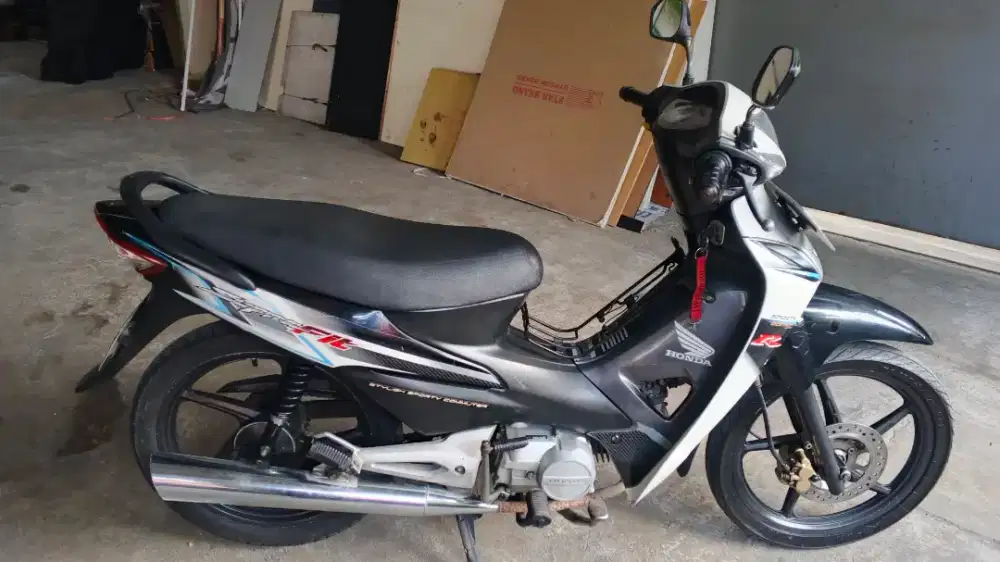 Supra fit R CW 2007 murah