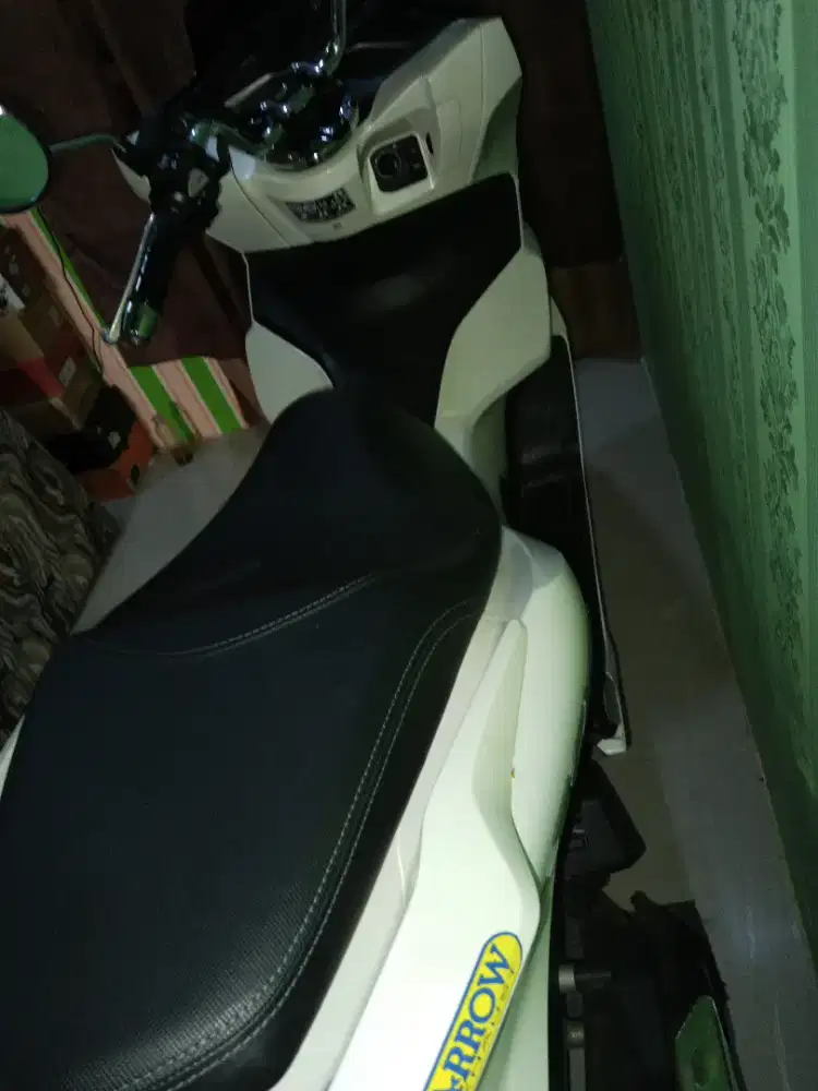 PCX putih 160 2024