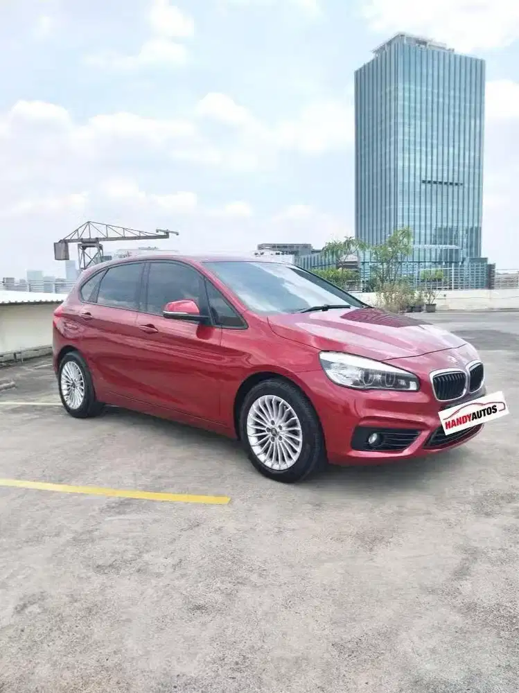 BMW 218i Tahun 2015 Automatic Merah Metalik